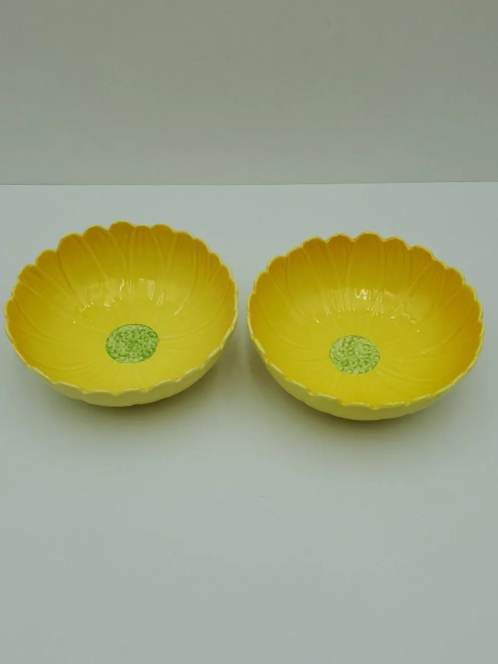 Pier 1 Sunflower Bowls Pier 1 Yellow Flower Shaped Soup Cereal Bowls